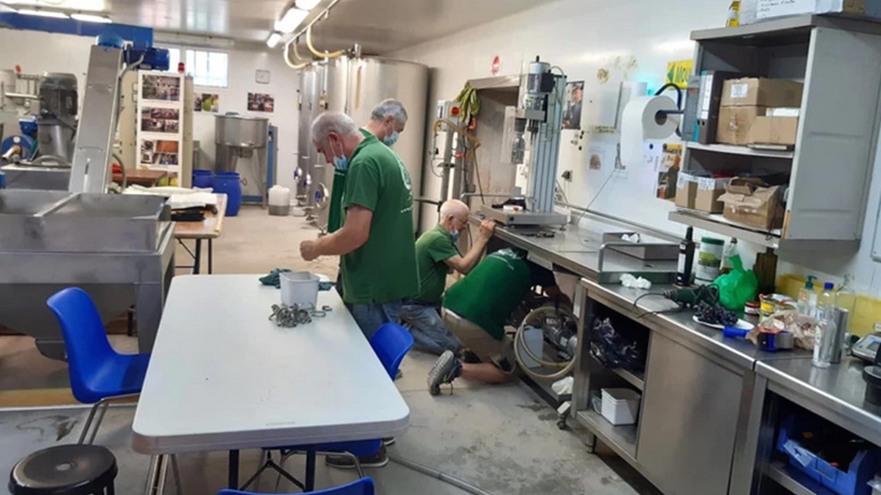 Notre partenaire le Moulin des Costes se prépare pour la prochaine campagne de trituration